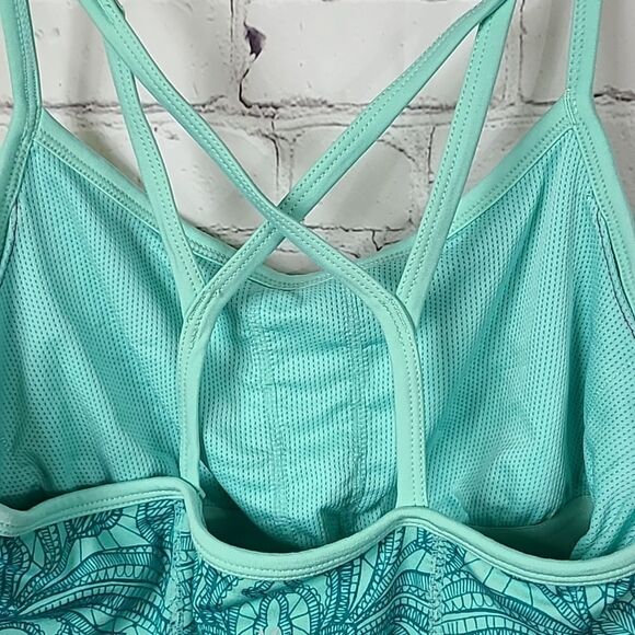 Athleta Harmonious Strappy Yoga Top Green Ombre Criss Cross Active Athletic Gym - Picture 6 of 9